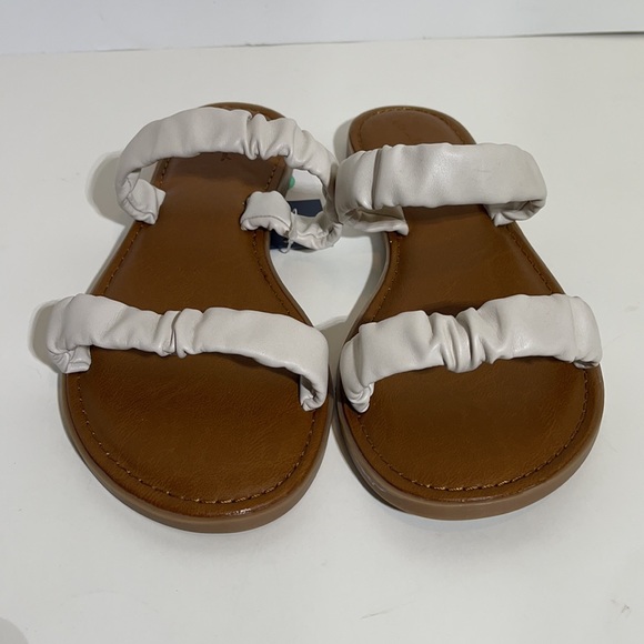 Women’s Bone Scrunched 2 Band Strap Sandals - Picture 2 of 6
